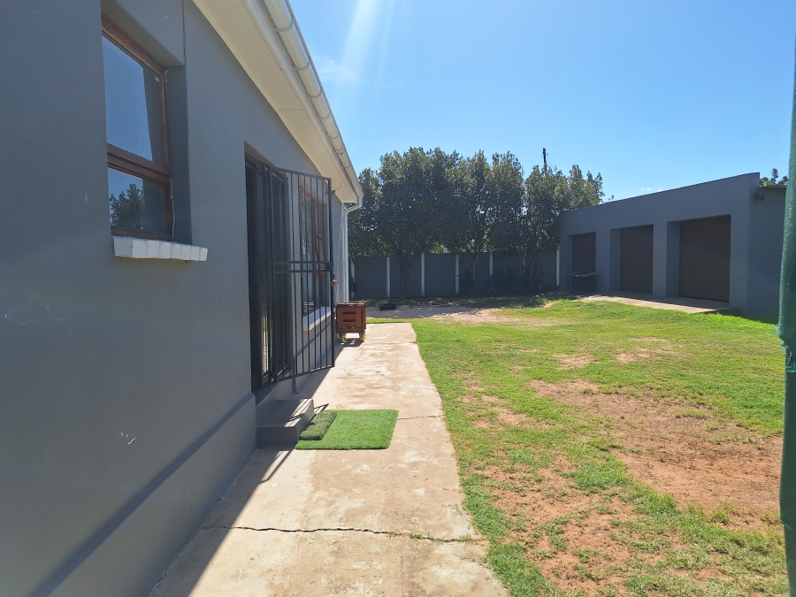 To Let 5 Bedroom Property for Rent in Retief Eastern Cape